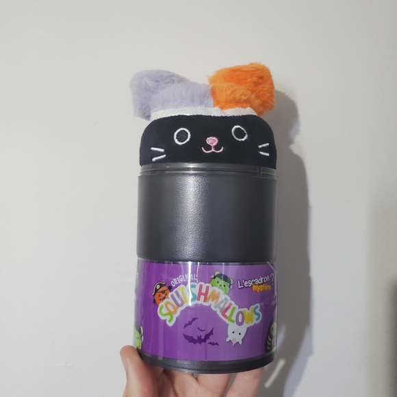 Capsule Halloween Cat Squishmallow - Picture 2 of 3